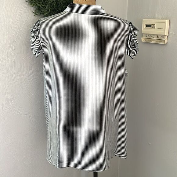 T Tahari woman black and white stripe blouse top size 2X - Picture 3 of 6